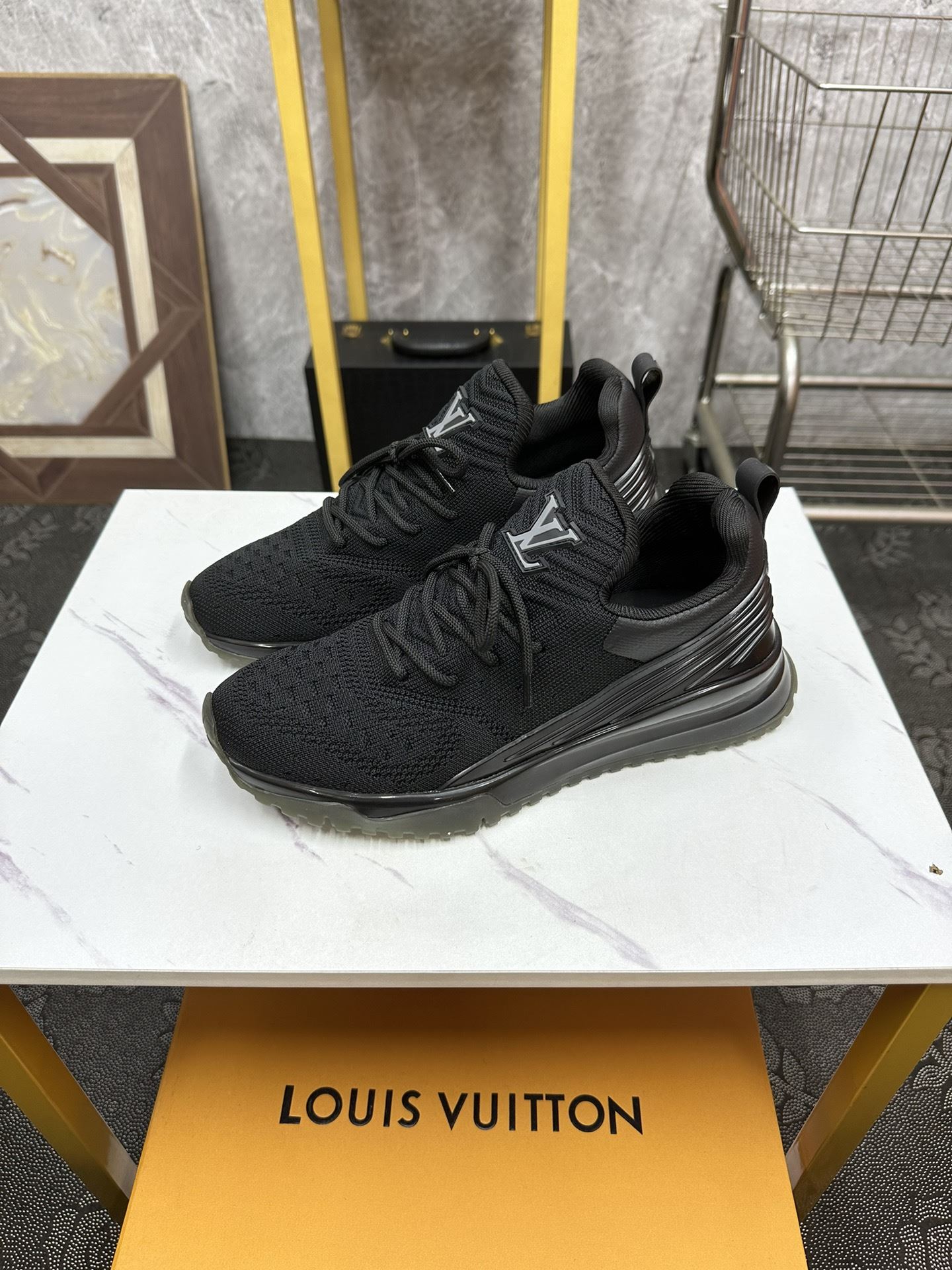 Louis Vuitton Low Shoes